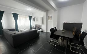 Marvellous Aparthotel With Master Apartments Suceava