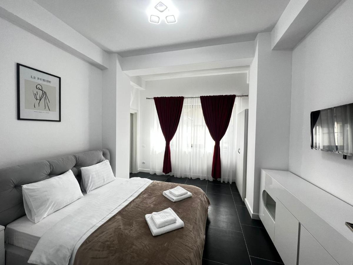 Marvellous Aparthotel With Master Apartments Сучава Екстер'єр фото