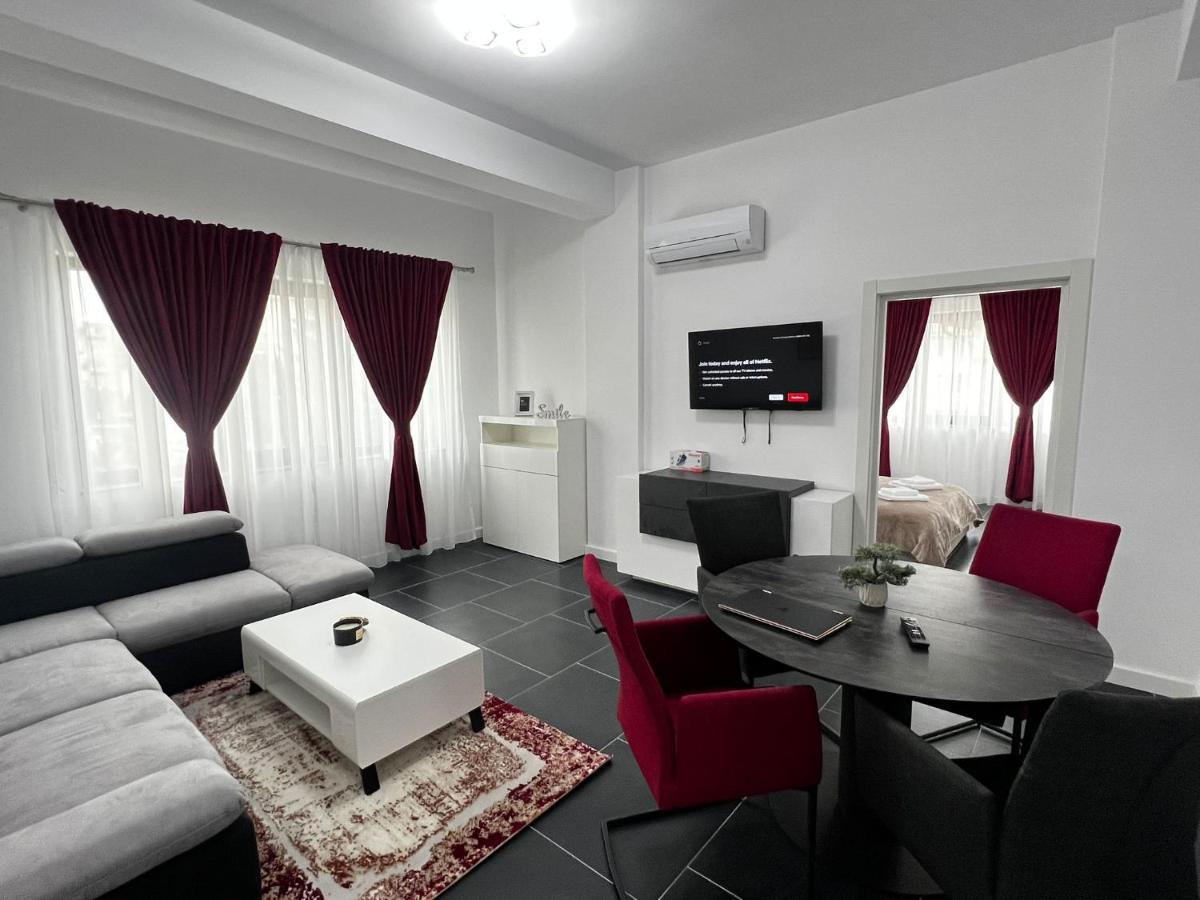 Marvellous Aparthotel With Master Apartments Сучава Екстер'єр фото