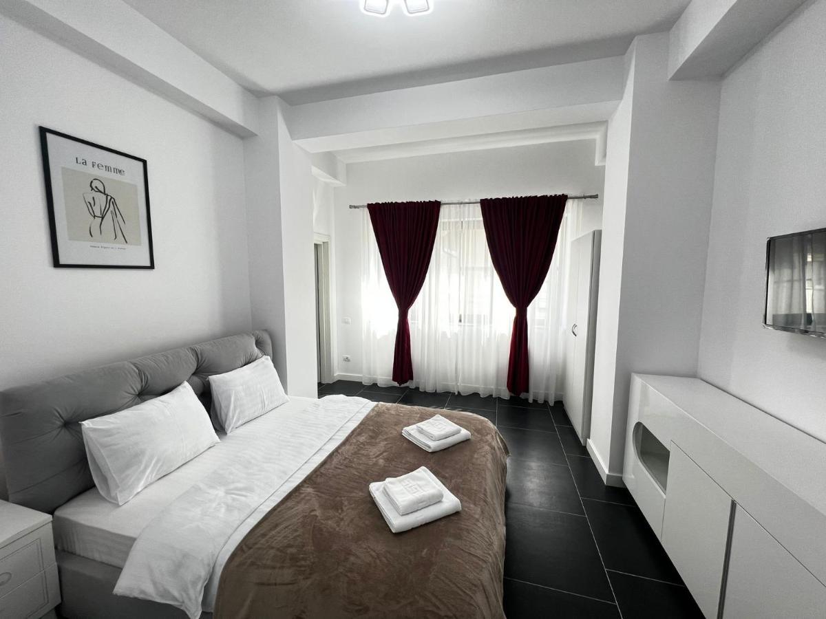 Marvellous Aparthotel With Master Apartments Сучава Екстер'єр фото