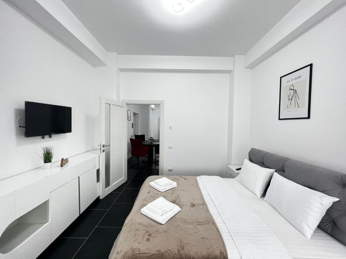 Marvellous Aparthotel With Master Apartments Сучава Екстер'єр фото